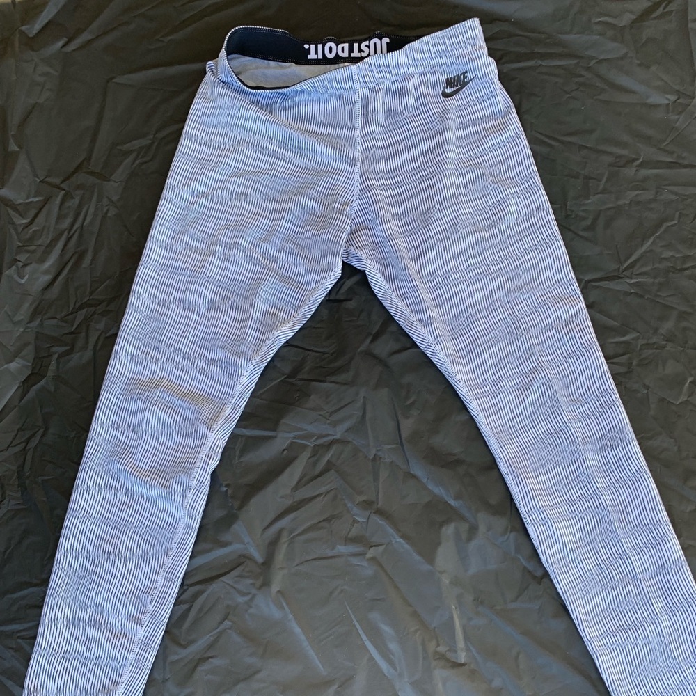 Nike Stripe Workout Leggings